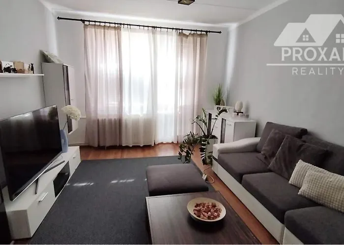 Cely Pre Vas Apartman *